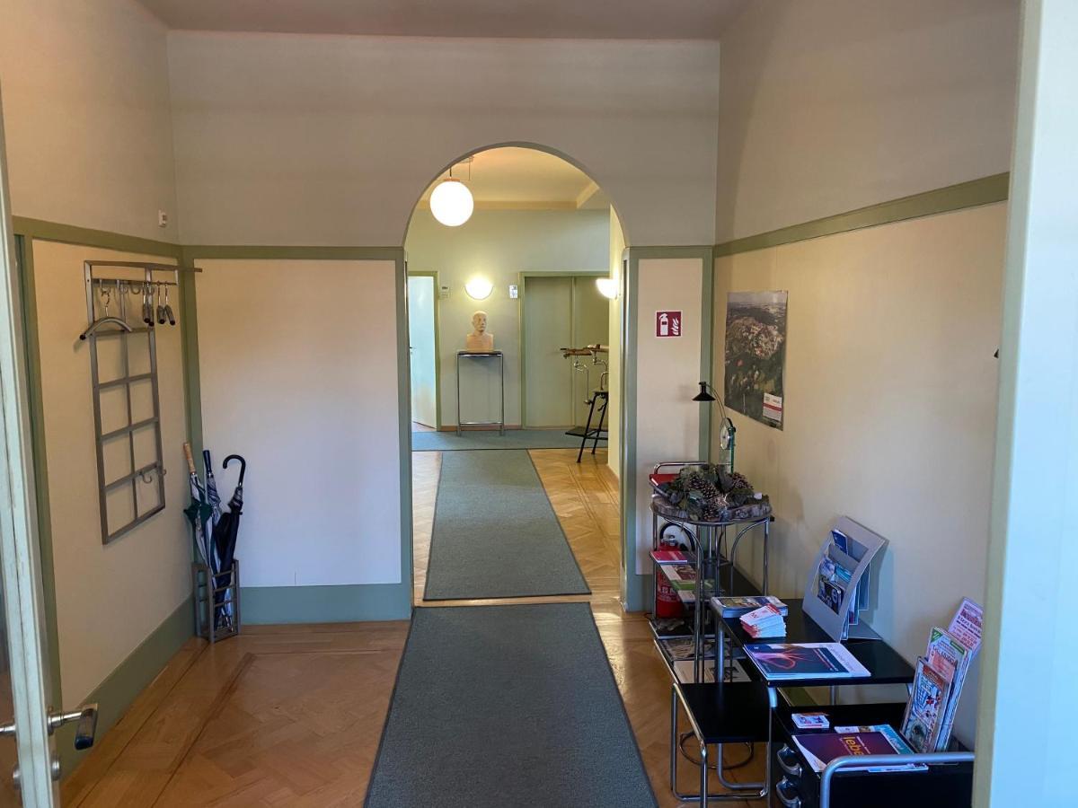 Gaestehaus Am Klinikum Halle  ภายนอก รูปภาพ